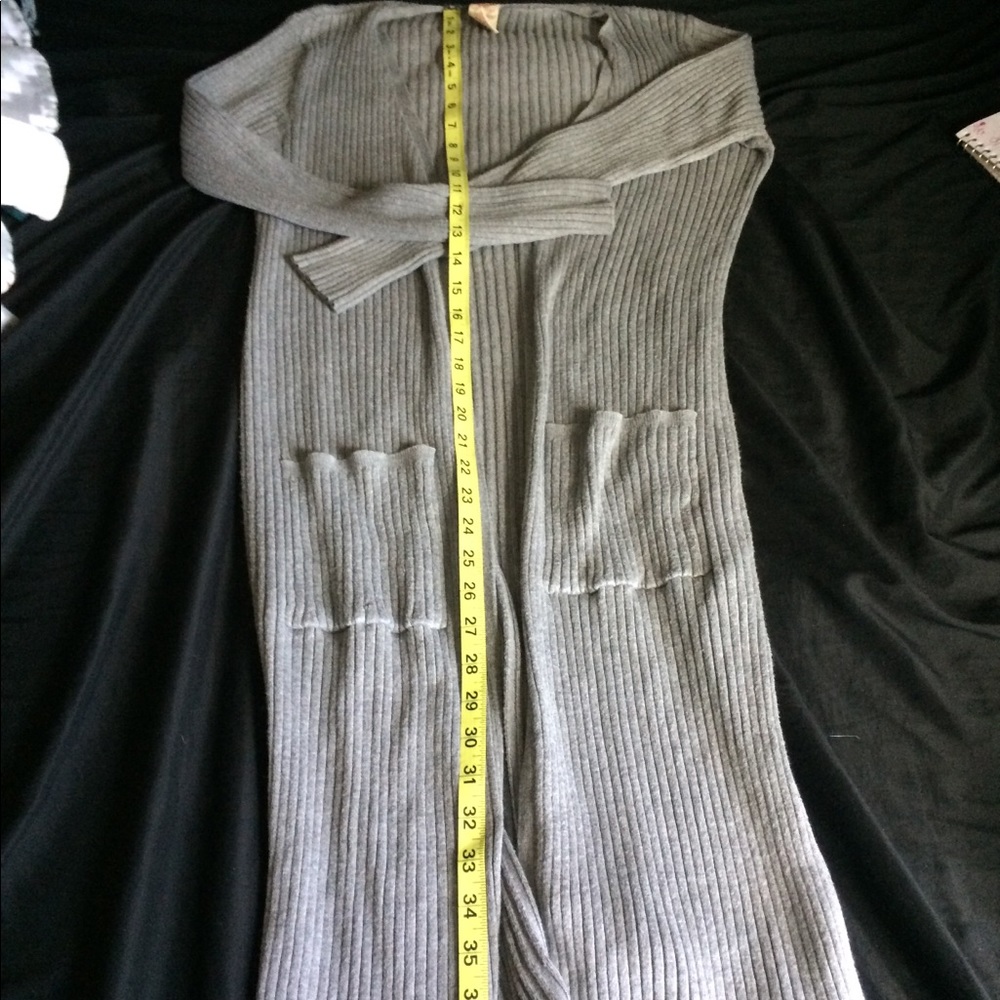 Long sweater with pockets